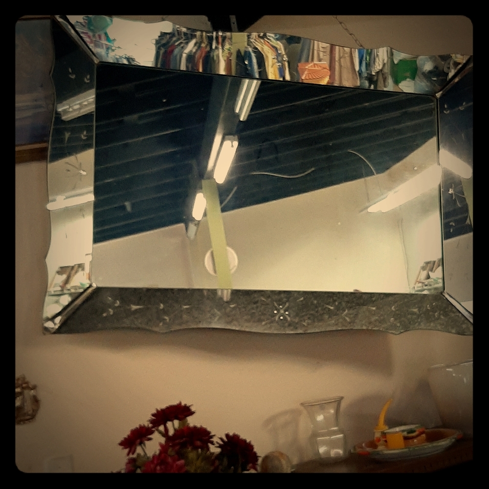 Bedevil mirror